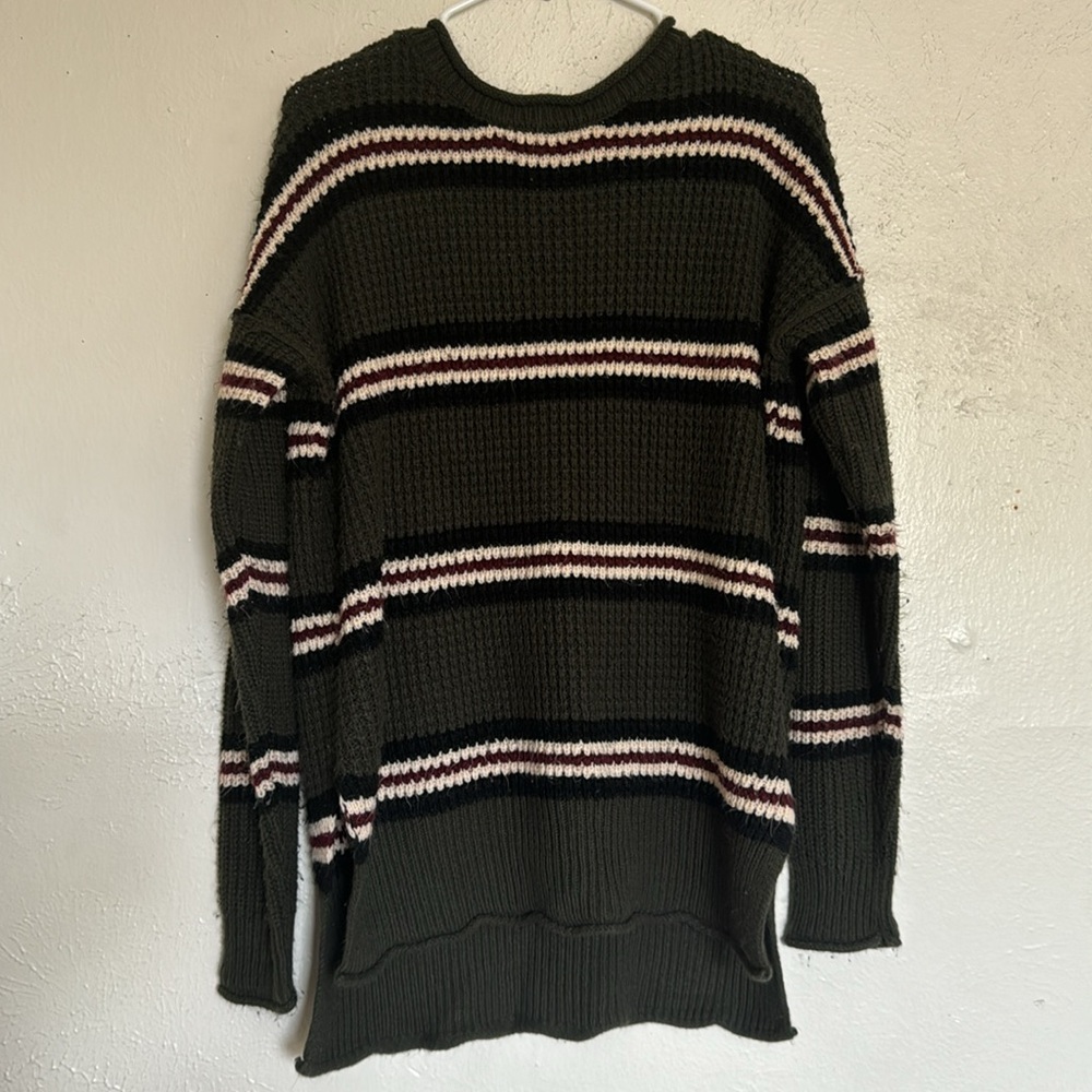 - Pink Rose • Chunky Green sweater